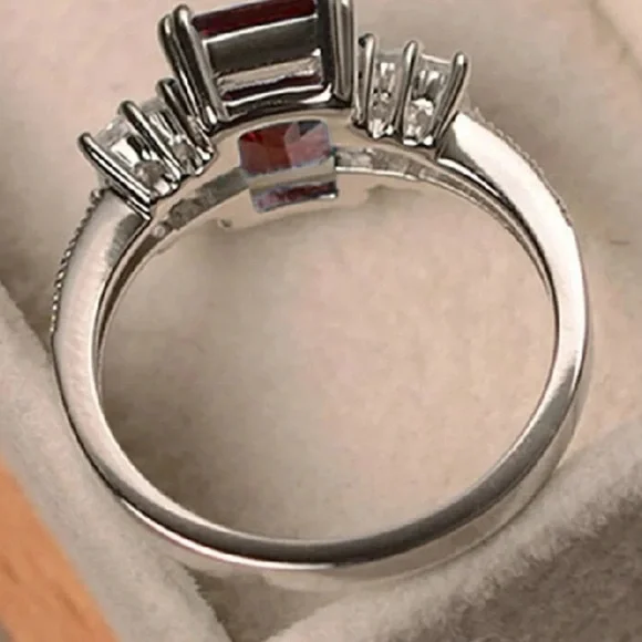 ETERNITY WEDDING RING - Picture 5 of 5